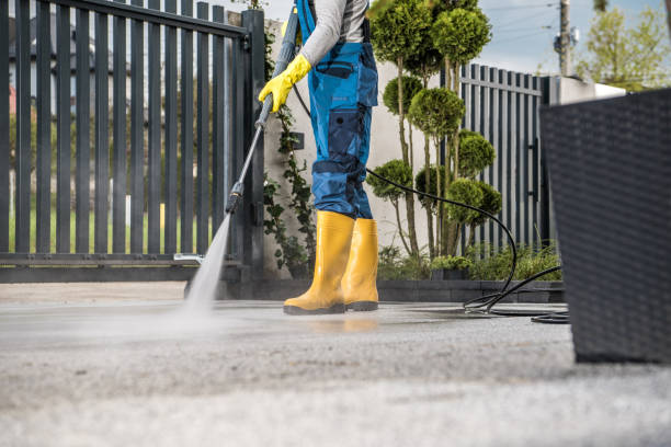 Best Factory Floor Cleaning  in North Sarasota, FL